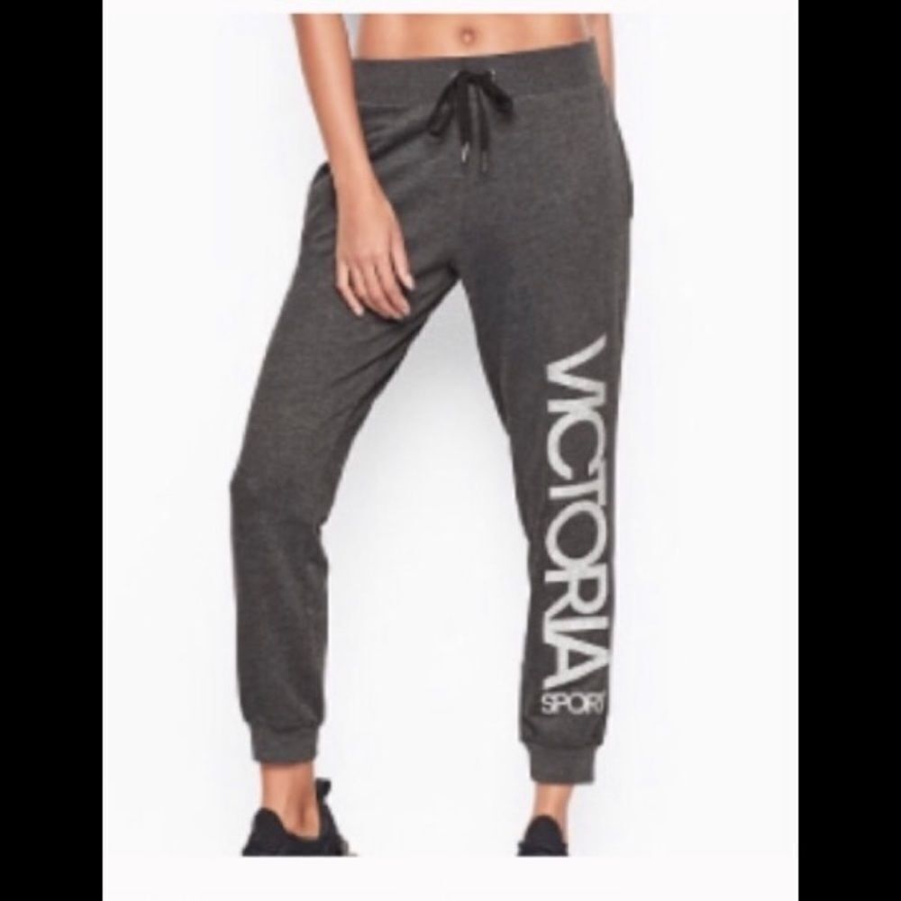 Victoria’s Secret gray graphic print jogger S